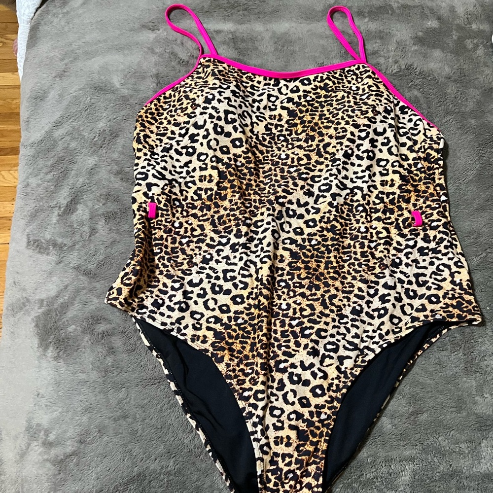 Fashion Nova leopard print swim suit, 2x